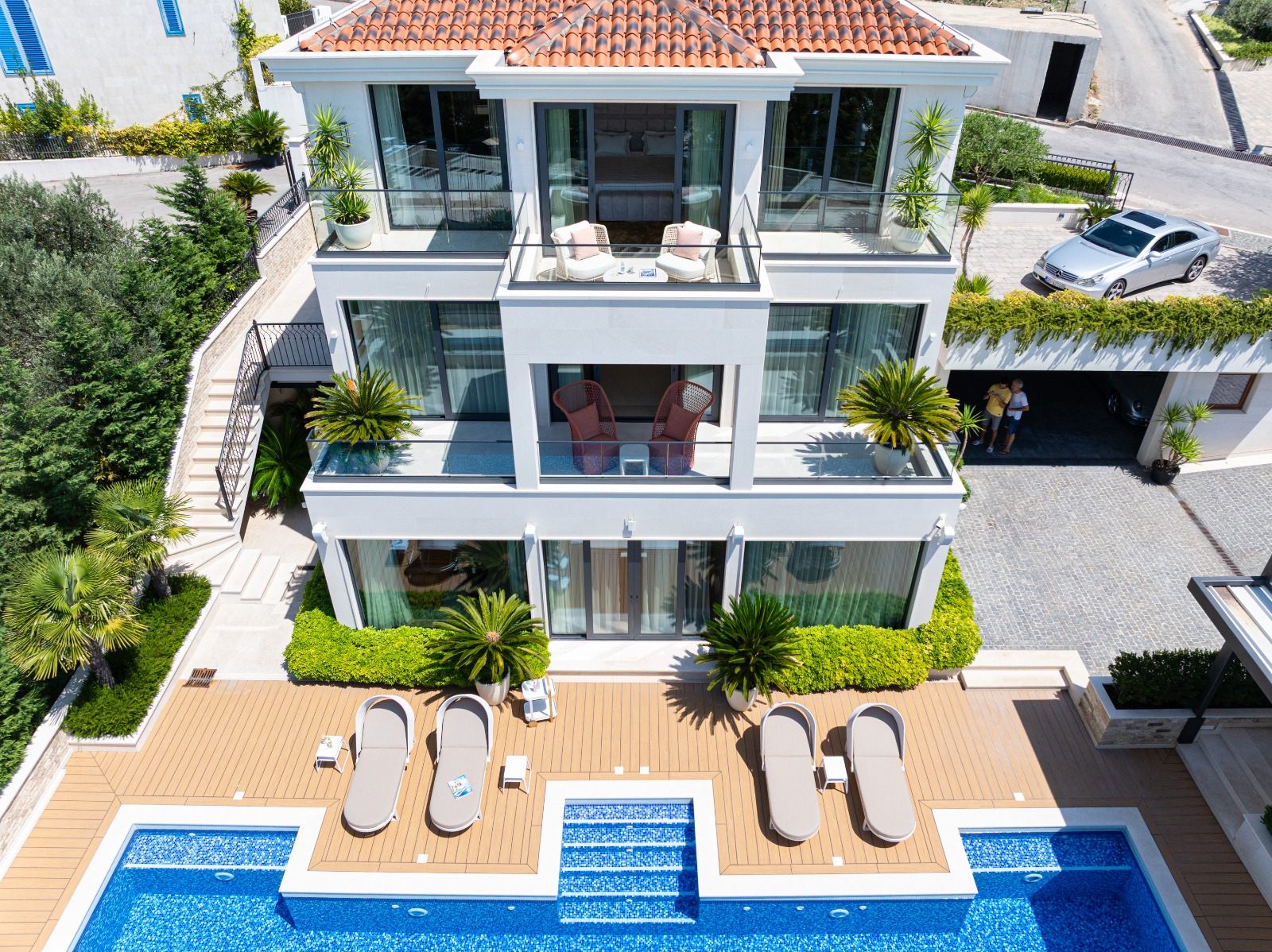Exklusive Designervilla mit Panoramablick auf die Adria und Sveti Stefan
