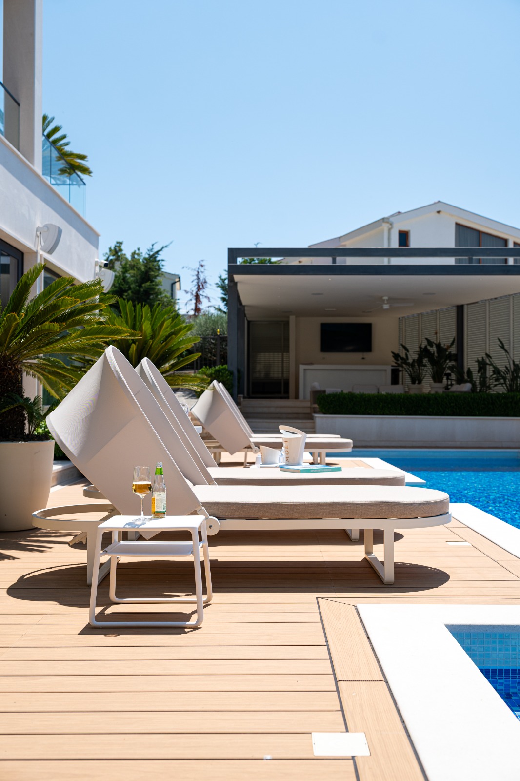 Exklusive Designervilla mit Panoramablick auf die Adria und Sveti Stefan