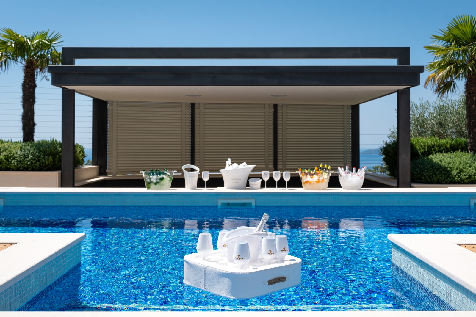 Exklusive Designervilla mit Panoramablick auf die Adria und Sveti Stefan