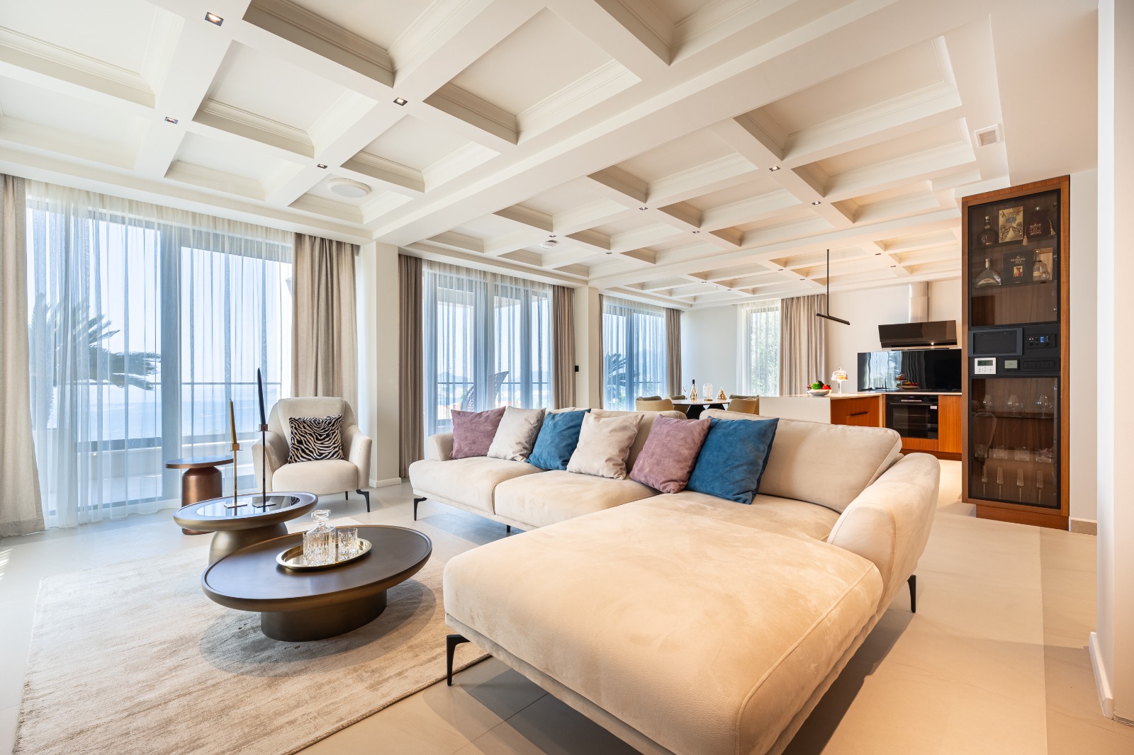 Exklusive Designervilla mit Panoramablick auf die Adria und Sveti Stefan