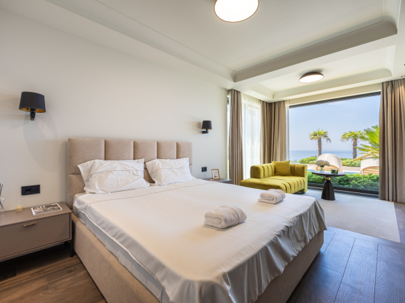 Exklusive Designervilla mit Panoramablick auf die Adria und Sveti Stefan