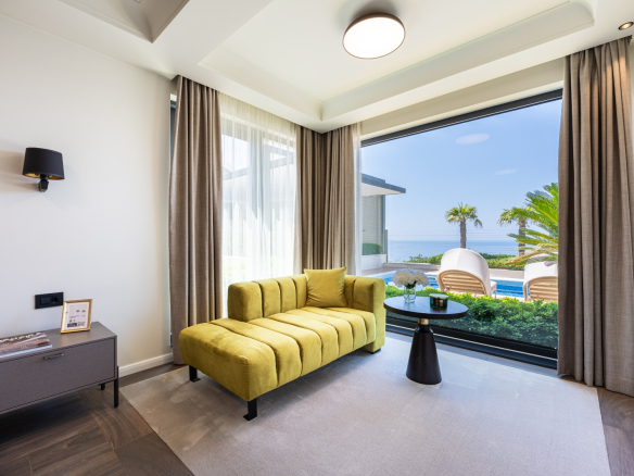 Exklusive Designervilla mit Panoramablick auf die Adria und Sveti Stefan