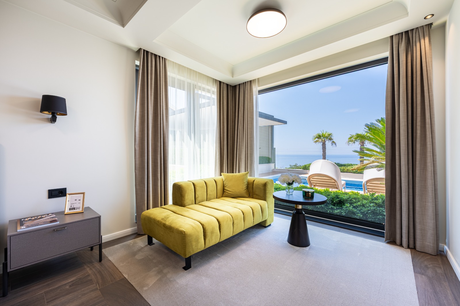 Exklusive Designervilla mit Panoramablick auf die Adria und Sveti Stefan