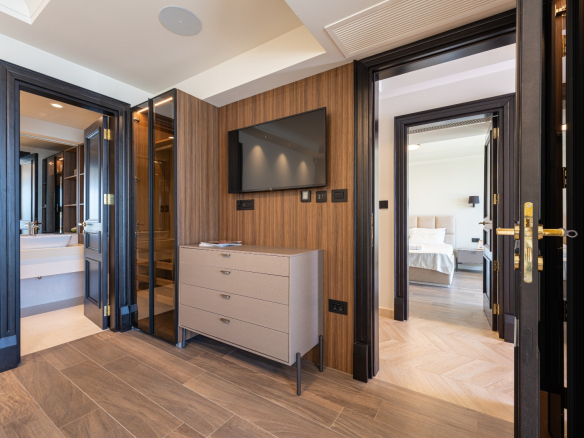 Exklusive Designervilla mit Panoramablick auf die Adria und Sveti Stefan